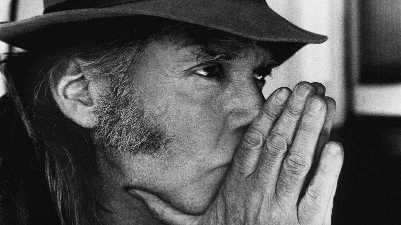 Álbum de Neil Young faz crítica à Monsanto