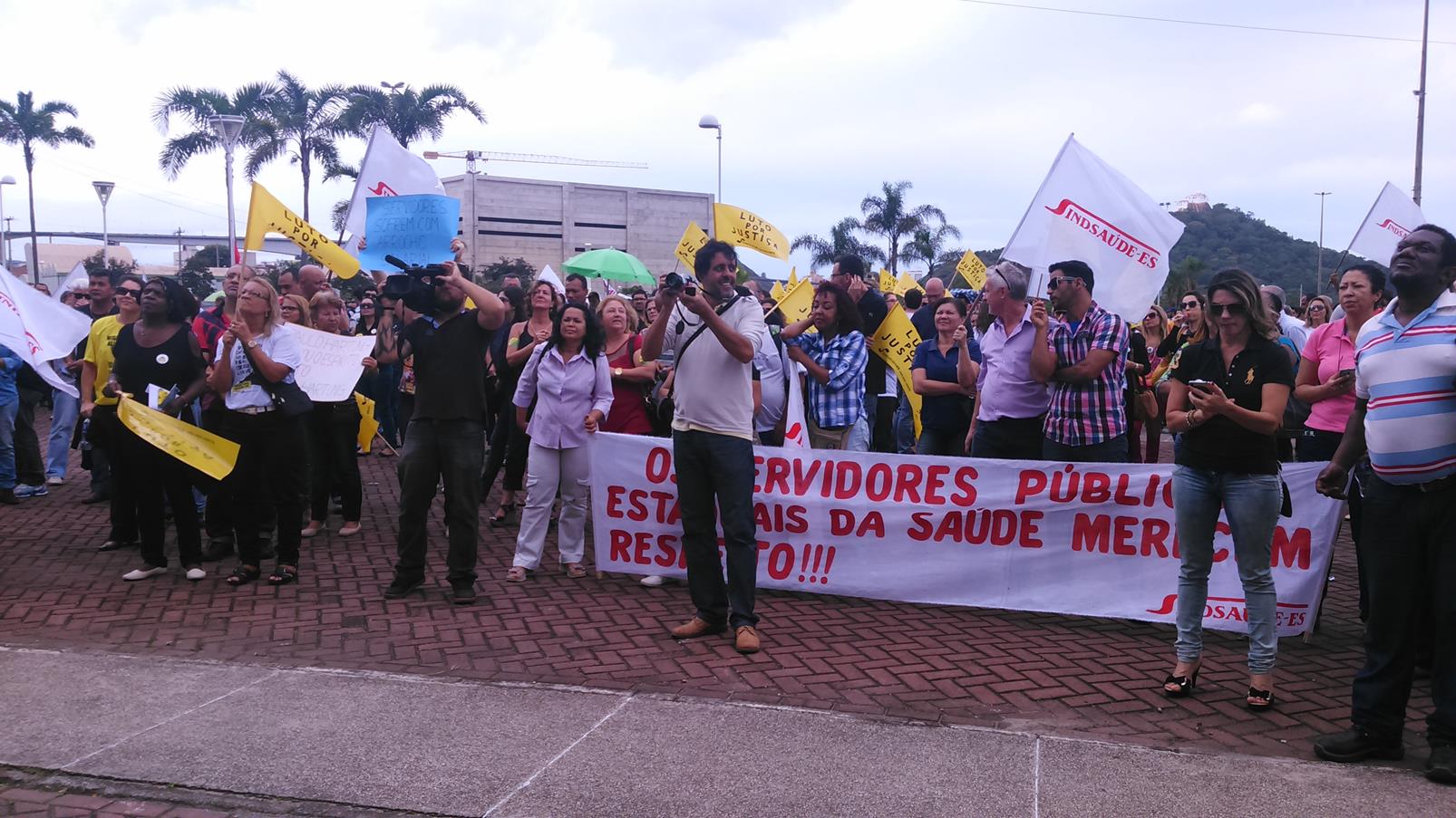 Servidores comparecem em peso à Assembleia Geral Unificada