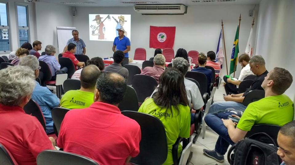 Greve dos servidores do Incaper completa duas semanas